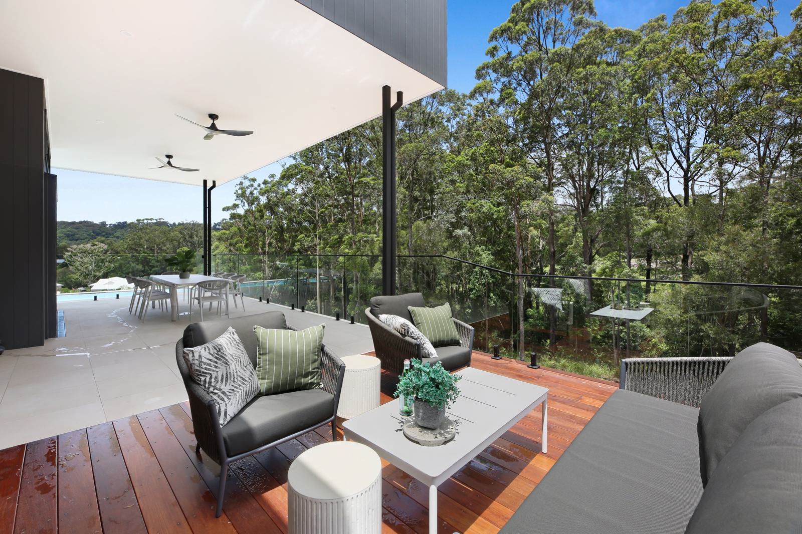Deck lounge